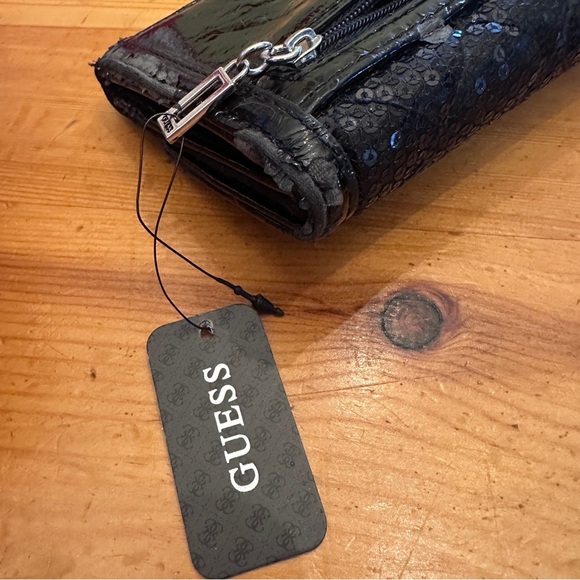 NWT Guess sequin bow wallet🎀 - Picture 5 of 14